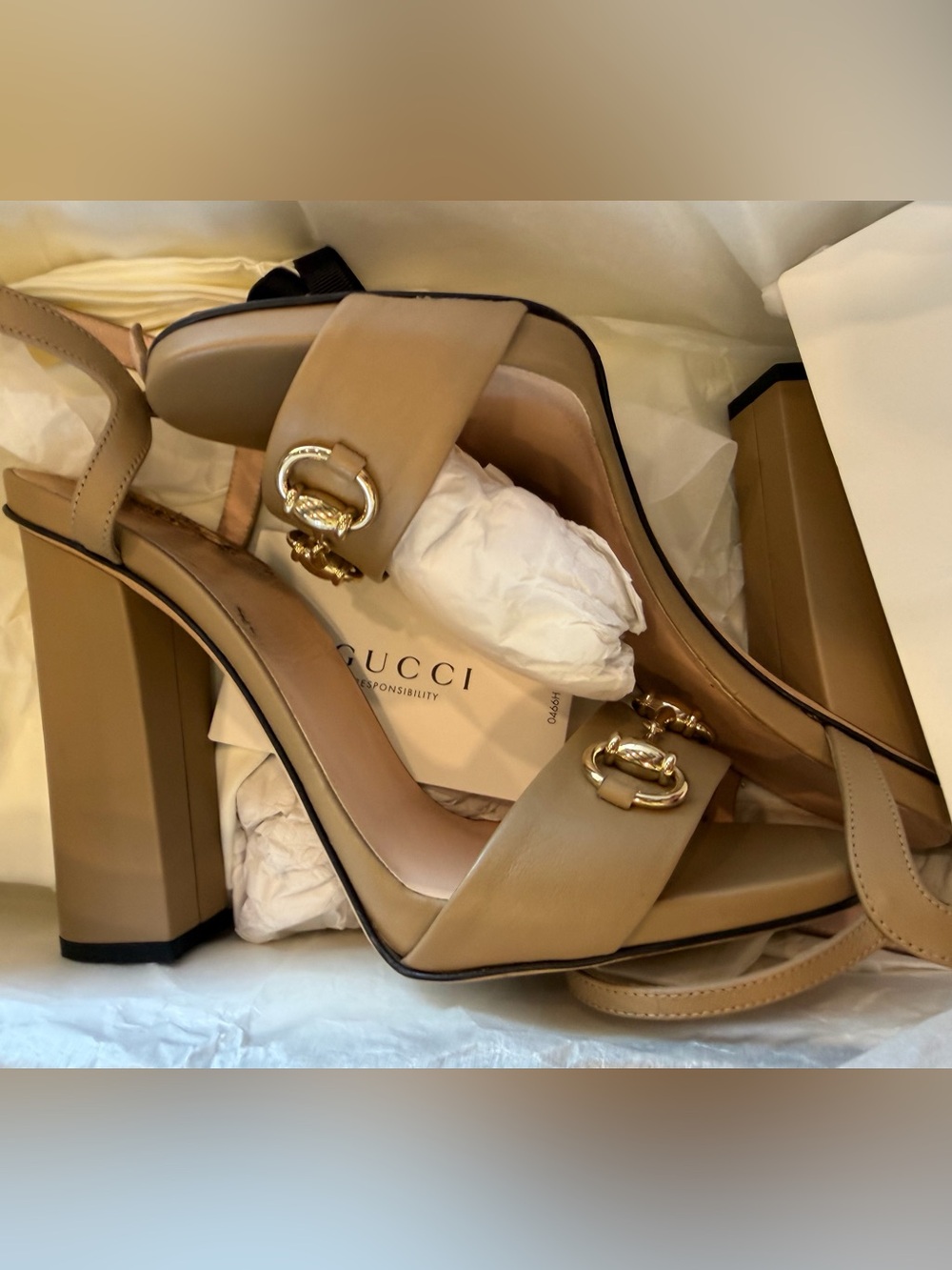 Gucci Tan Leather Platform Sandals Women's Size 39